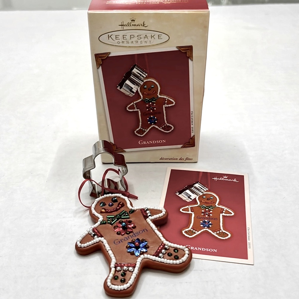 Hallmark Grandson ornament
Circa 2003
Gingerbread man with cookie cutter